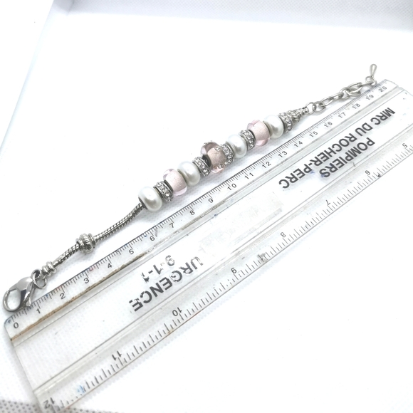 Pink white and silver bracelet - Picture 3 of 3